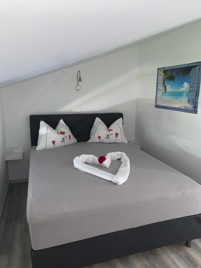Appartement Vila Fajen Sukošan Exteriör bild